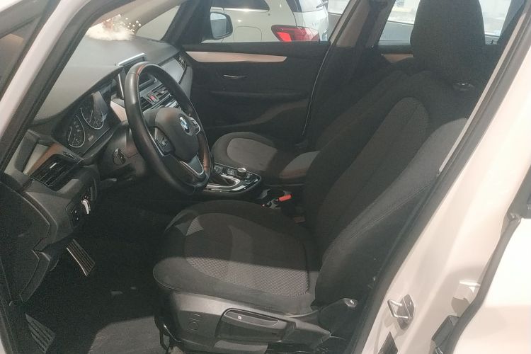 宝马2系旅行车 2016款 218i 领先型局部细节19