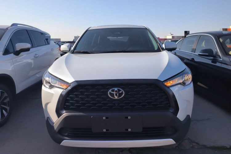 丰田 卡罗拉锐放 2023款 2.0L 精英版车身外观6001