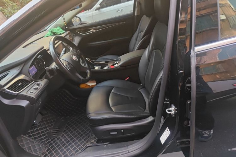 别克 君越 2021款 652T 豪华型中控内饰19