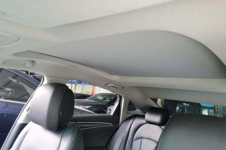 别克 君越 2018款 20T 精英型局部细节22