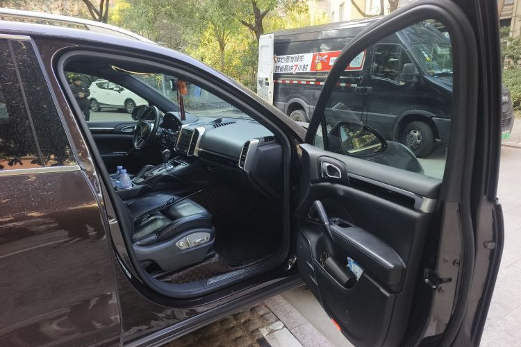 保时捷 2016款 Cayenne 3.0T局部细节9005