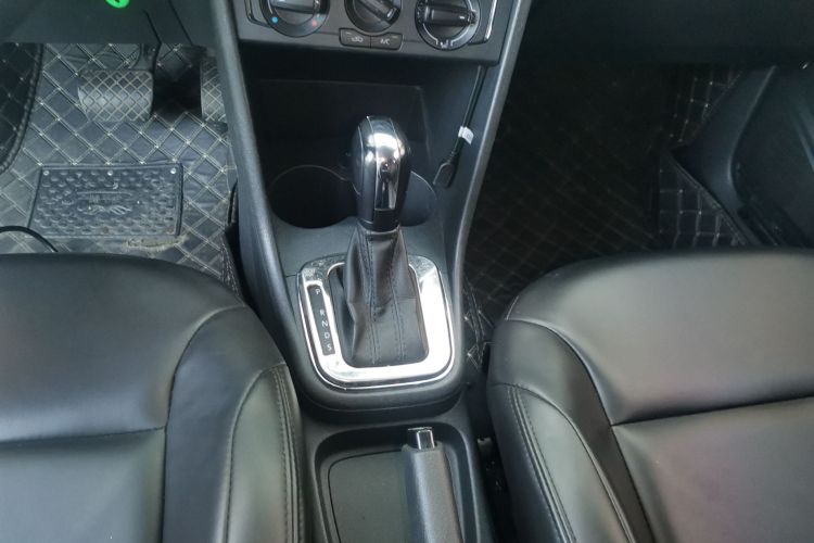 大众 Polo 2016款 1.4L 自动风尚型中控内饰18