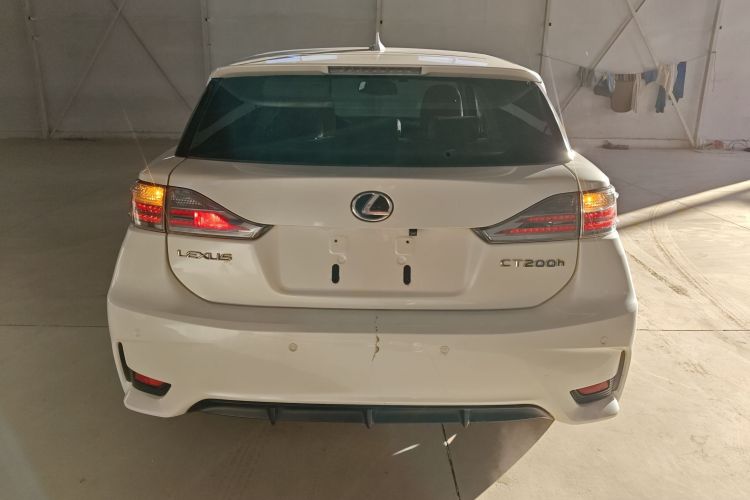 雷克萨斯CT 2014款 CT200h 精英版 单色车身外观6