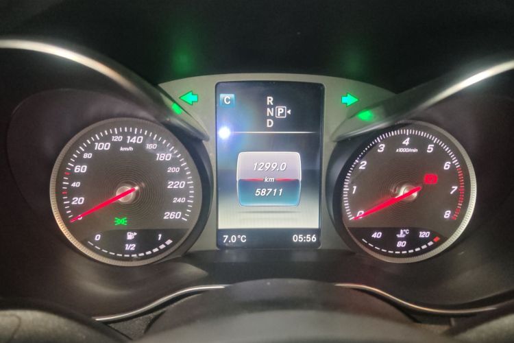 奔驰C级 2015款 改款 C 200 L 运动型局部细节14