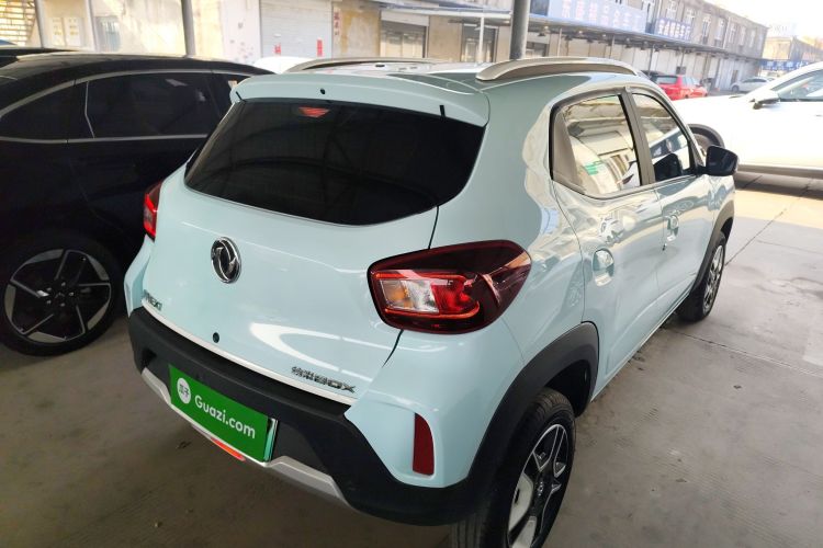 东风纳米EX1 2023款 PRO 轻风版闪电型车身外观7