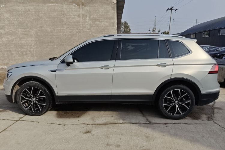 大众 途观L 2020款 330TSI 自动两驱智动豪华版 国VI车身外观6003