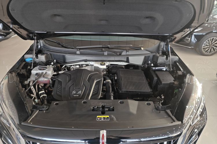 红旗HS3 PHEV 2024款 PHEV 115km 劲为版机舱底盘24