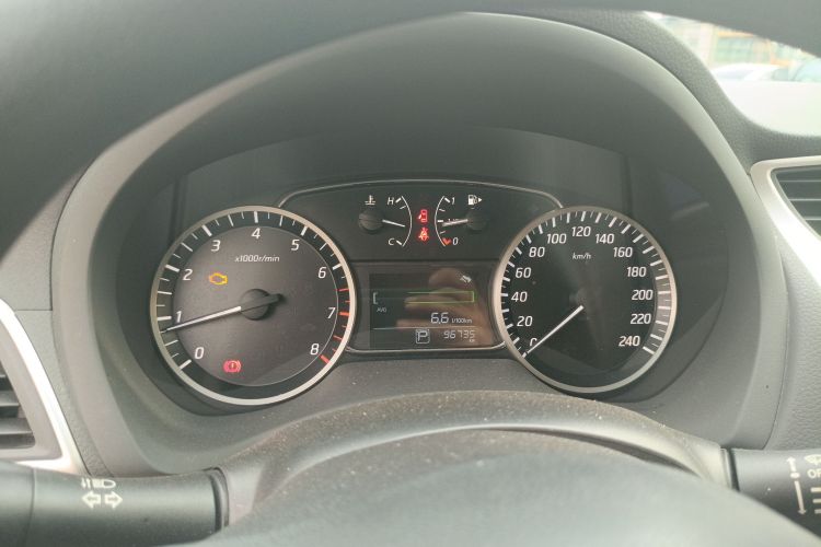 日产 轩逸 2019款 1.6XE CVT舒适版 国VI中控内饰14