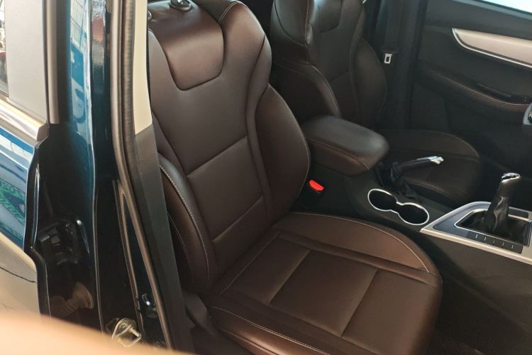 东风风行 风行T5 2023款 盛世款 1.6L 手动筑梦版 五座局部细节41