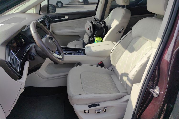 大众 威然 2022款 380TSI 尊贵版中控内饰19