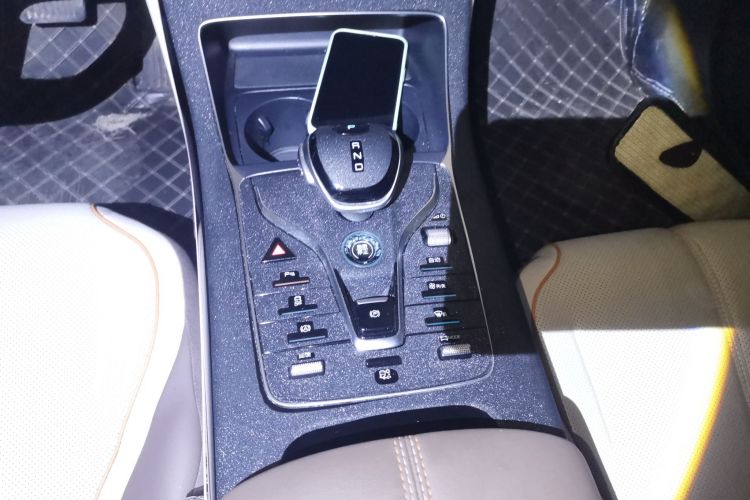 比亚迪 秦PLUS 2024款 荣耀版 EV 510KM领先型中控内饰18