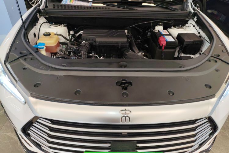 比亚迪 宋Pro 2021款 1.5T 自动骁云版精英型机舱底盘24