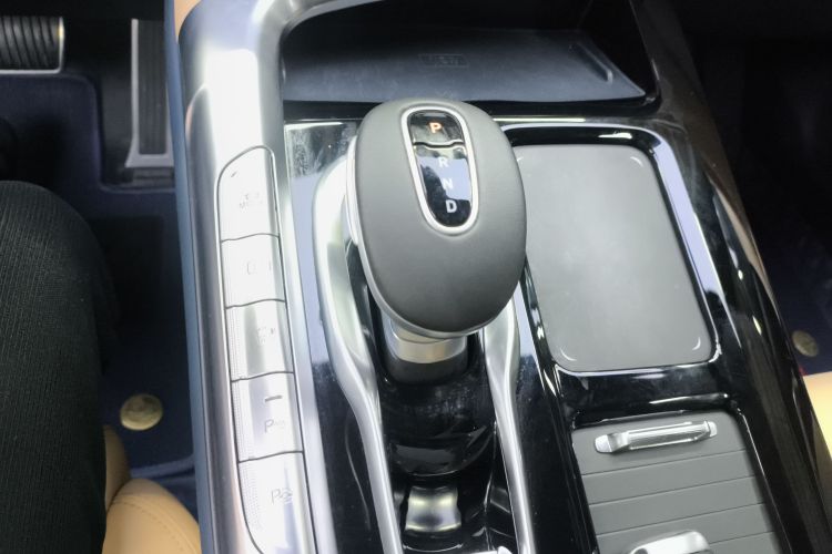 岚图汽车 岚图FREE 2021款 四驱标准增程专属豪华套装中控内饰18