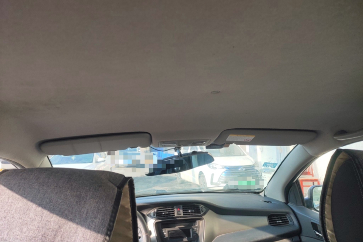 海马M3 2016款 1.5L 手动时尚型中控内饰22