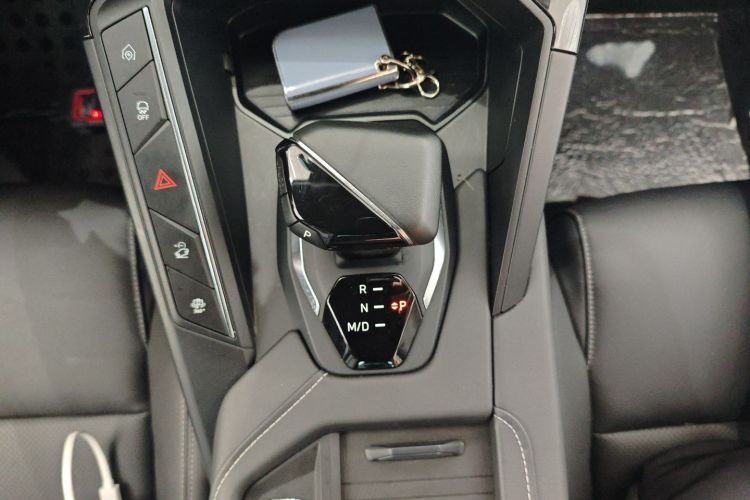 领克06 2023款 Remix 1.5T 劲Pro中控内饰18