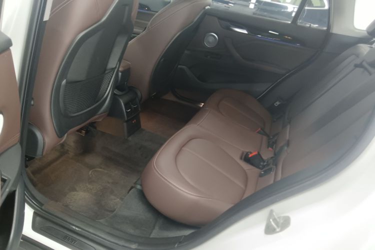 宝马X1 2022款 sDrive25Li 领先型中控内饰21