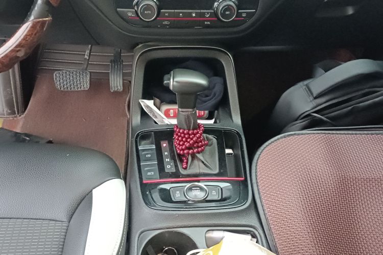 观致5 2018款 1.6T 自动尊贵型中控内饰18