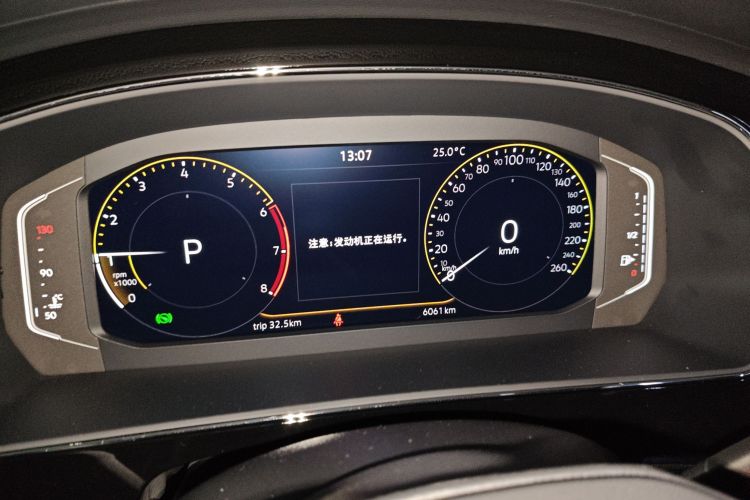 大众 帕萨特 2025款 出众款 330TSI 星空精英版中控内饰14