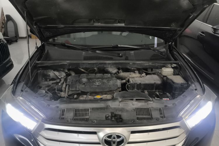 丰田 汉兰达 2012款 2.7L 两驱5座精英版局部细节24