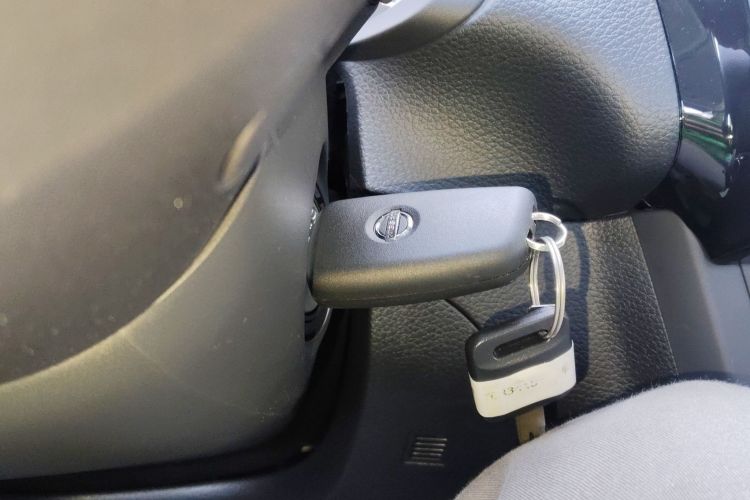 日产 轩逸 2024款 改款三 经典 1.6XE CVT舒适版中控内饰11