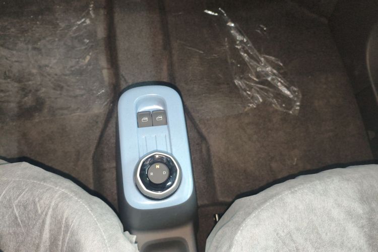 吉利银河 2024款 熊猫mini 200km 耐力熊局部细节18