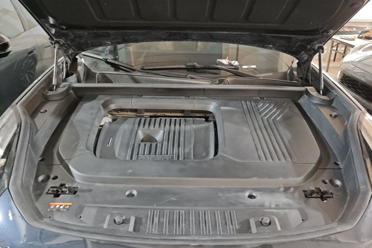 领克09 EM-P 2023款 2.0TD EM-P 四驱亚运行政版 五座机舱底盘24