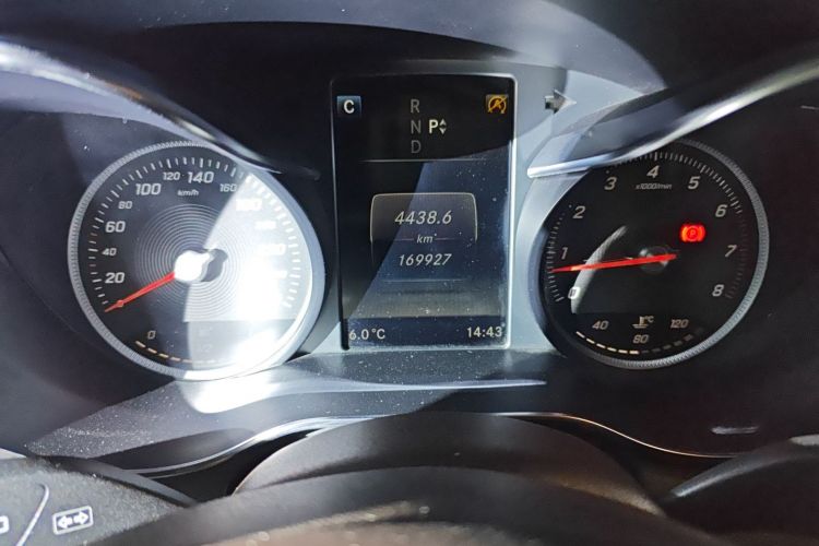 奔驰GLC 2018款 GLC 260 4MATIC 豪华型中控内饰15