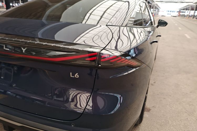 吉利银河 银河L6 2023款 125km 星舰车身外观9