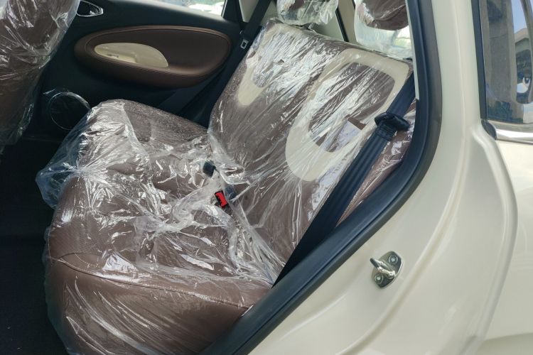 五菱汽车 五菱缤果 2024款 333km 悦享款中控内饰7004