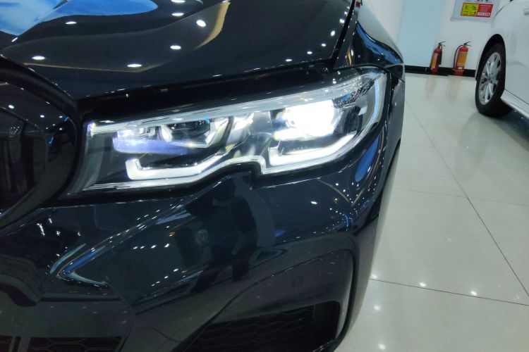 宝马3系 2022款 325Li M运动曜夜套装局部细节36