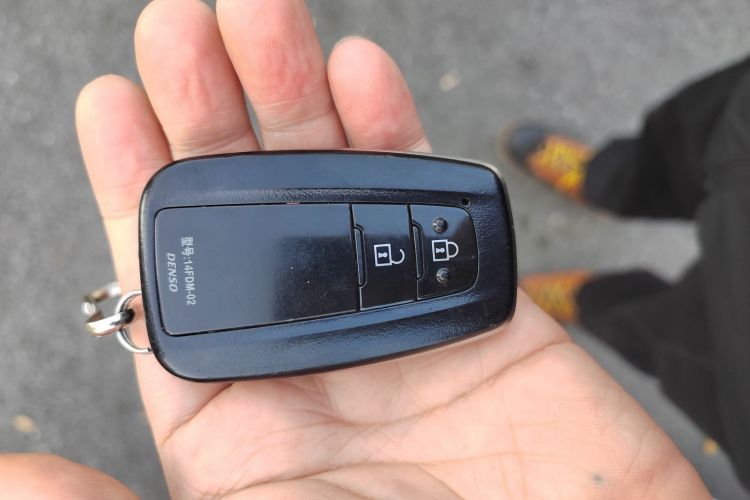 丰田 奕泽IZOA 2018款 2.0L 奕驰版 国VI中控内饰11