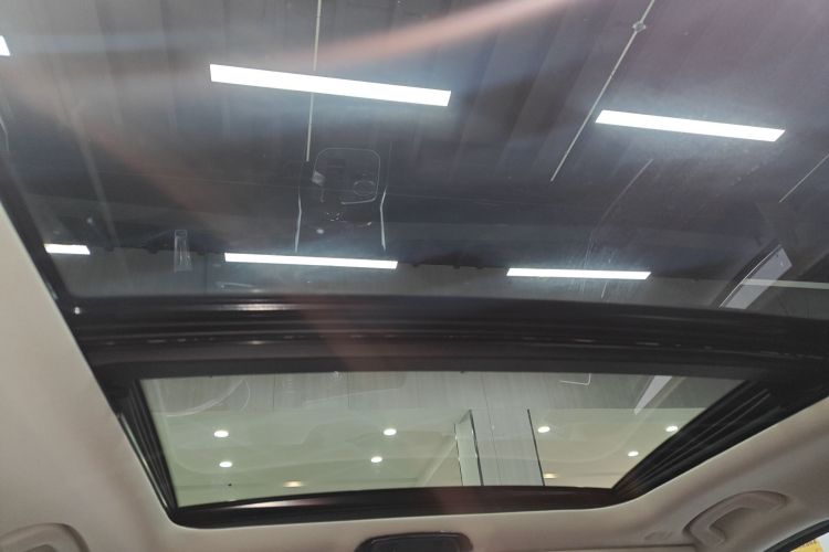 宝马3系 2022款 325Li M运动套装中控内饰22