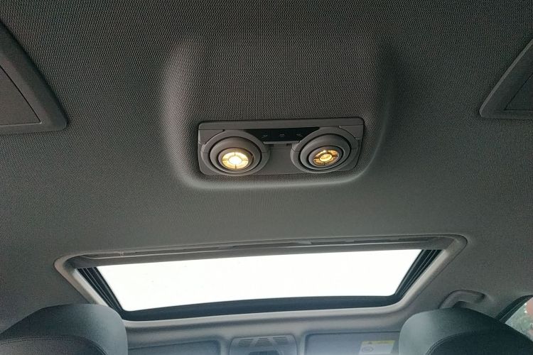 宝马3系 2018款 318Li中控内饰22