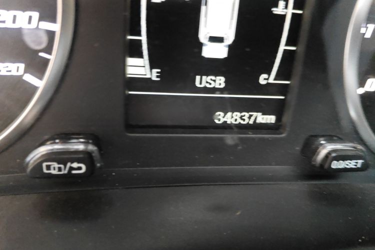 奇瑞 瑞虎5x 2019款 HERO 1.5L 手动时尚版中控内饰15