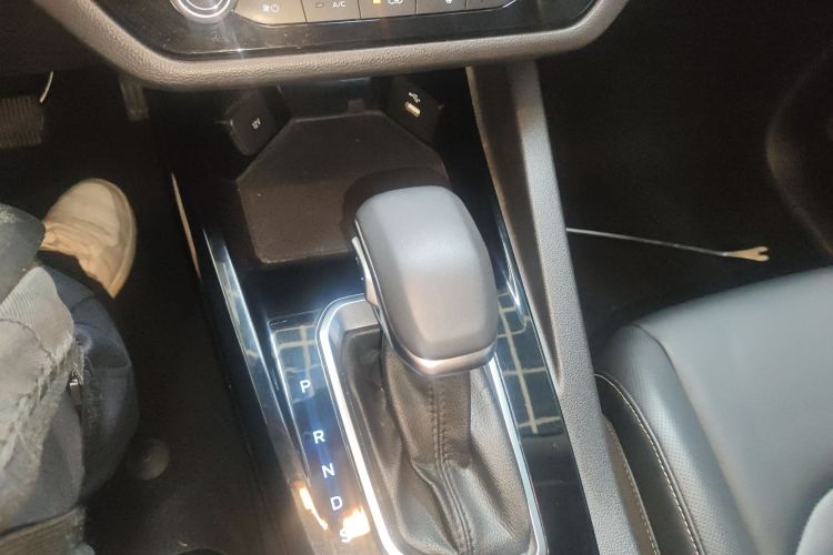 福特 福睿斯 2021款 1.5L 自动钻石版中控内饰18