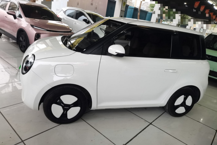 长安启源 长安Lumin 2023款 205km 香沁款车身外观4