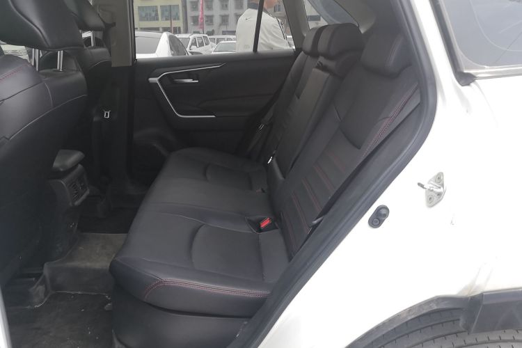 丰田 威兰达新能源 2021款 高性能版 2.5L 四驱劲擎版中控内饰21