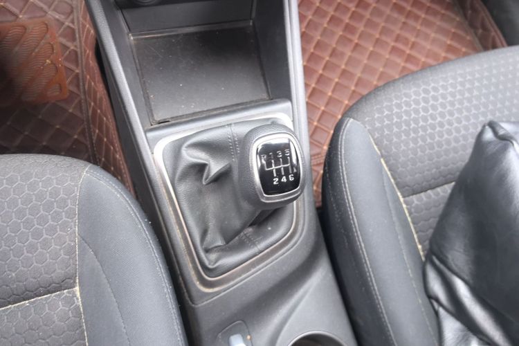 现代 悦纳 2020款 1.4L 手动GLS炫酷版中控内饰18