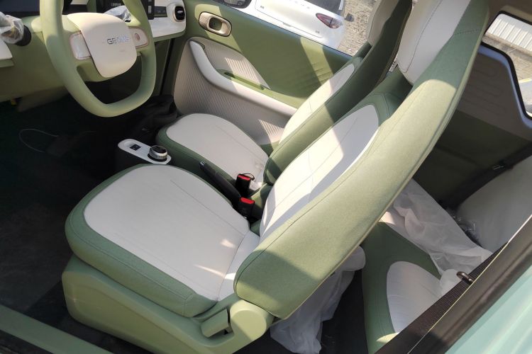 吉利银河 熊猫 2025款 210km 元气熊中控内饰19