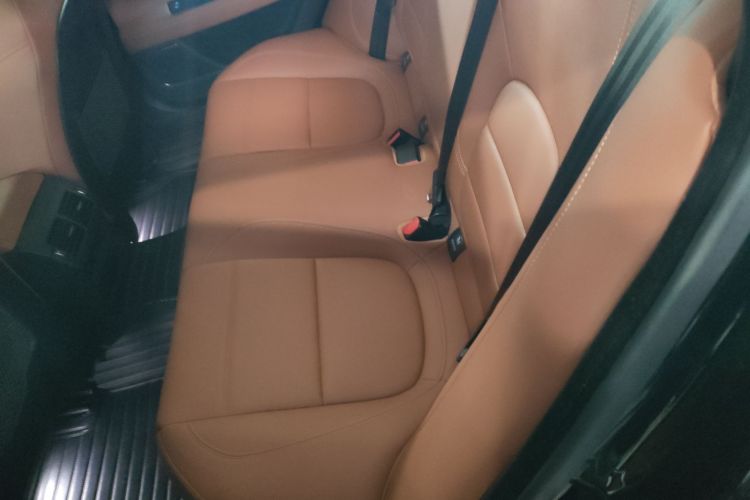 捷豹XEL 2022款 2.0T 250PS R-DYNAMIC S进取运动版中控内饰7004