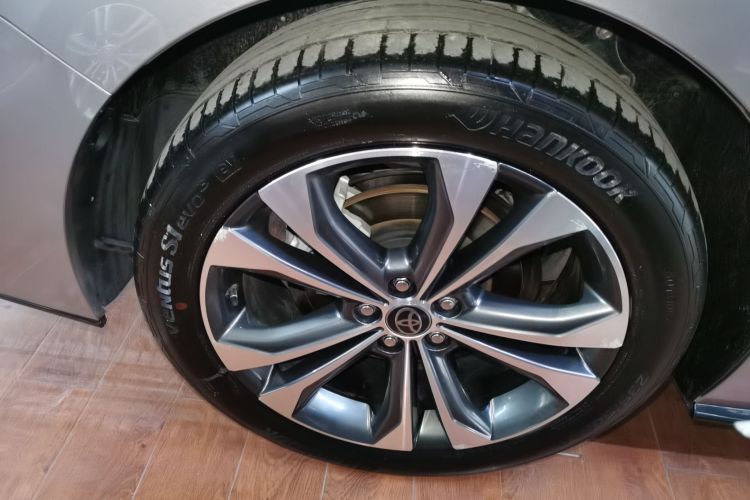 丰田 格瑞维亚 2022款 2.5L混动 尊爵版车身外观6008