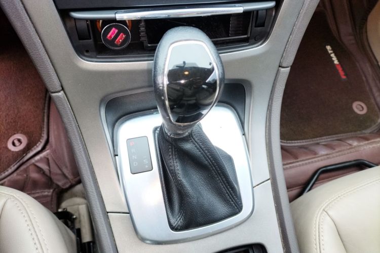 福特 致胜 2013款 2.3L 时尚型中控内饰18