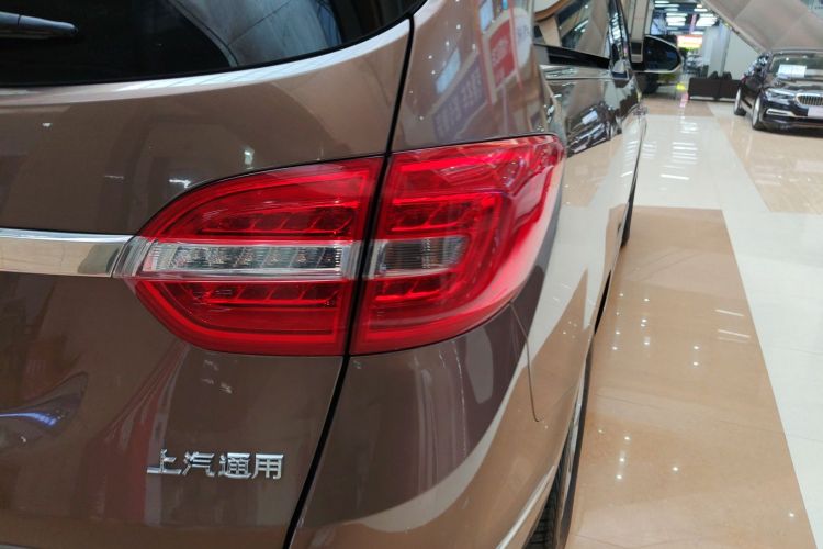 别克GL8 2018款 28T 尊贵型 国VI车身外观9