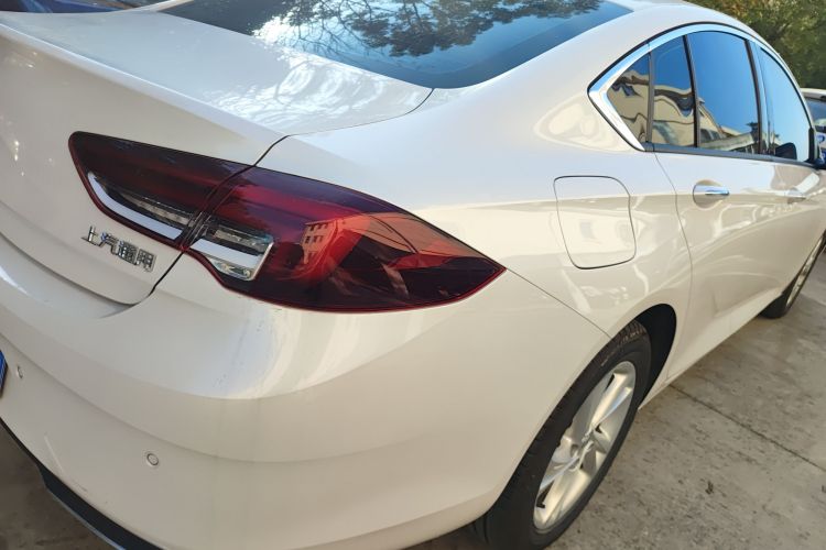 别克 君威 2024款 25T 超享版车身外观9