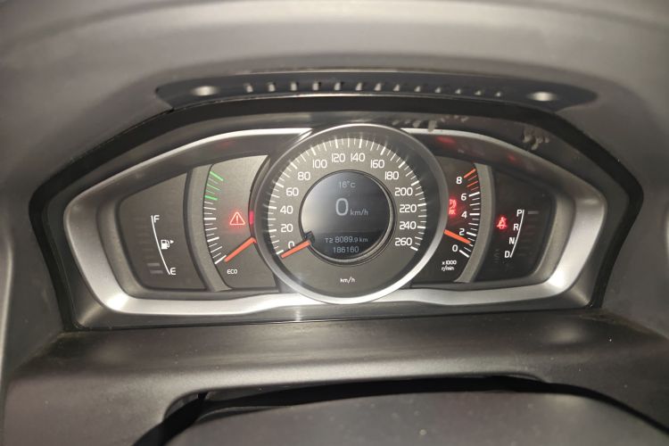 沃尔沃XC60 2017款 T5 AWD 智进版中控内饰14