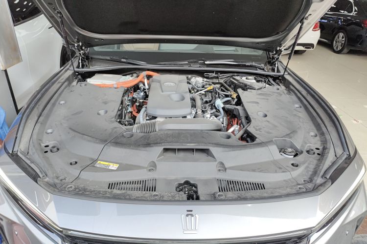 丰田 皇冠(进口) 2024款 2.5L 至尊版机舱底盘24