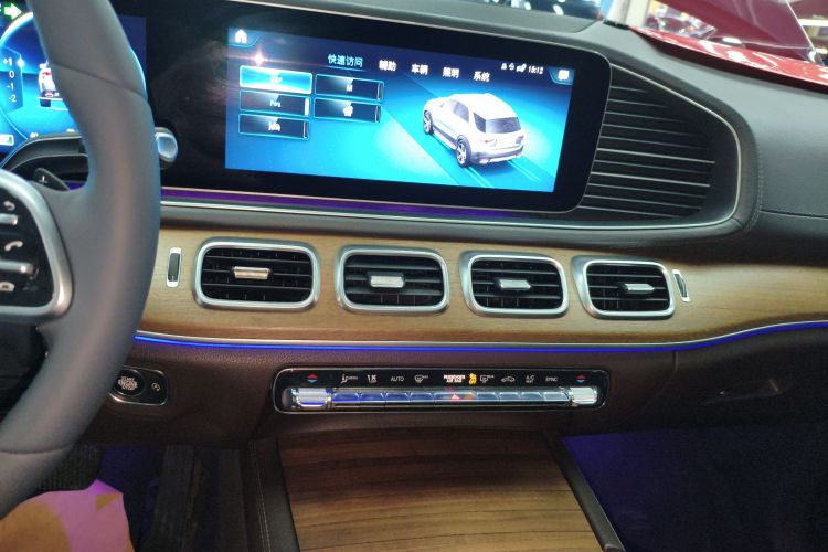 奔驰GLE 2020款 GLE 350 4MATIC 豪华型中控内饰16