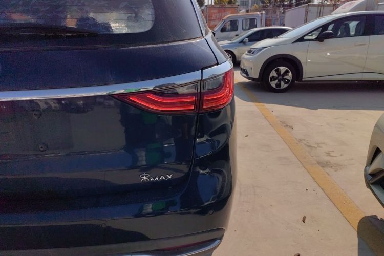 比亚迪 宋MAX 2017款 1.5T 手动智联豪华型 7座车身外观9