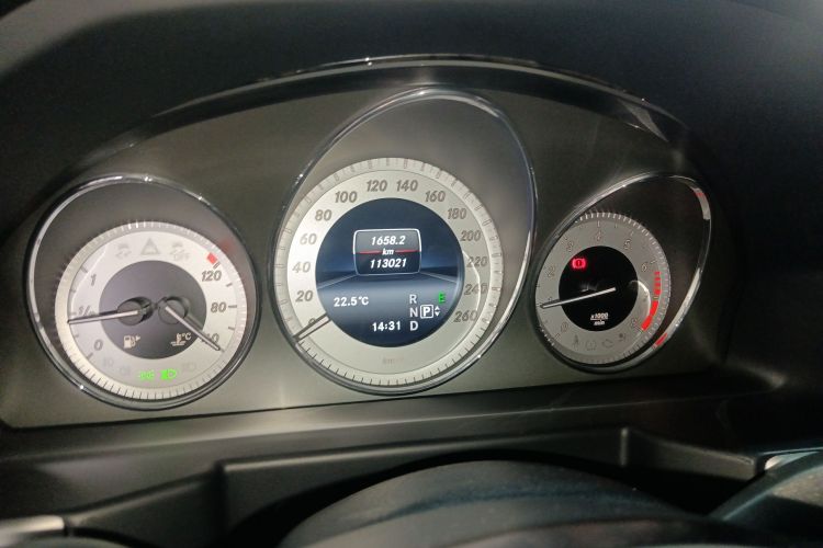 奔驰GLK级 2015款 GLK 300 4MATIC 时尚型 极致版局部细节14