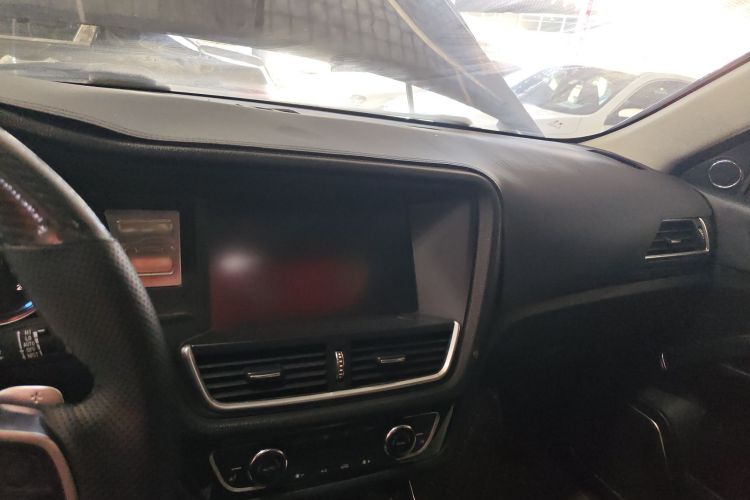 众泰T600 2016款 运动版 2.0T DCT尊享型中控内饰7002